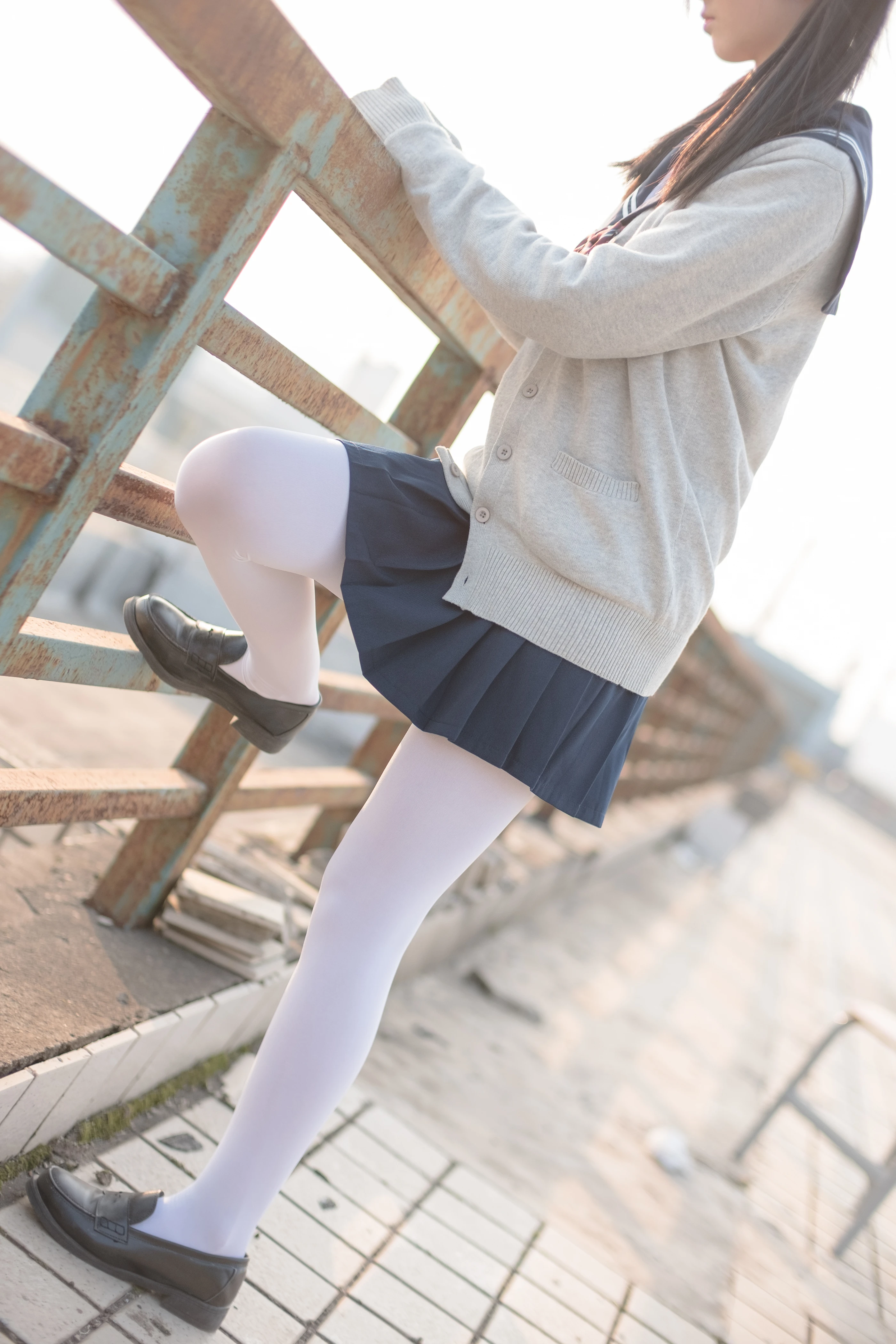 森萝财团 [SSR-004] JK白丝足控 [98P]插图3